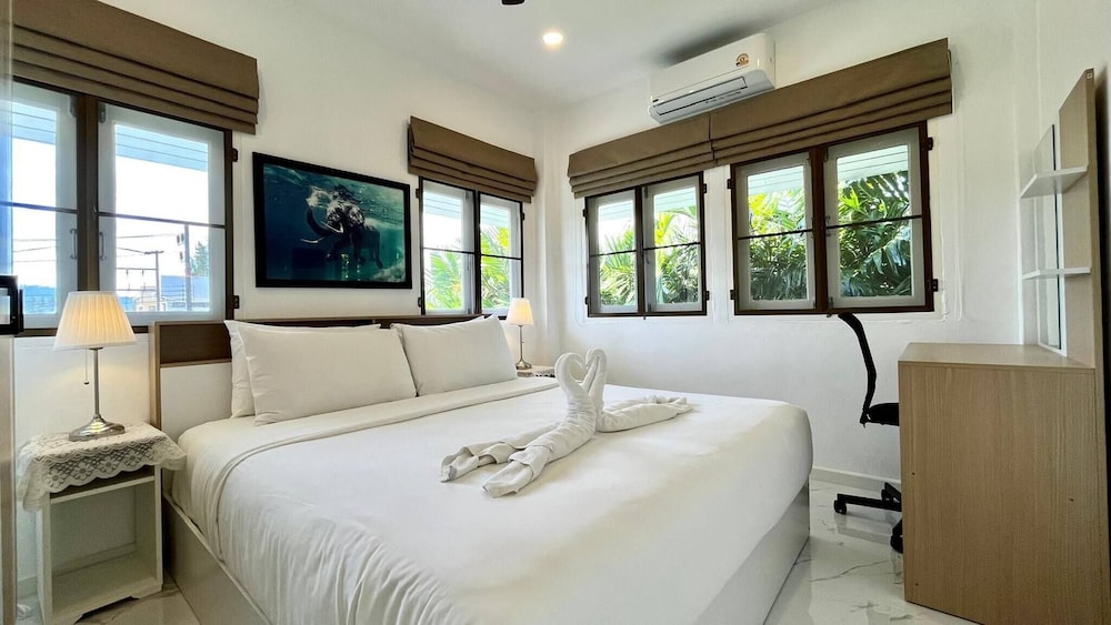 Khaolak Pool Villa With 3 Bedrooms