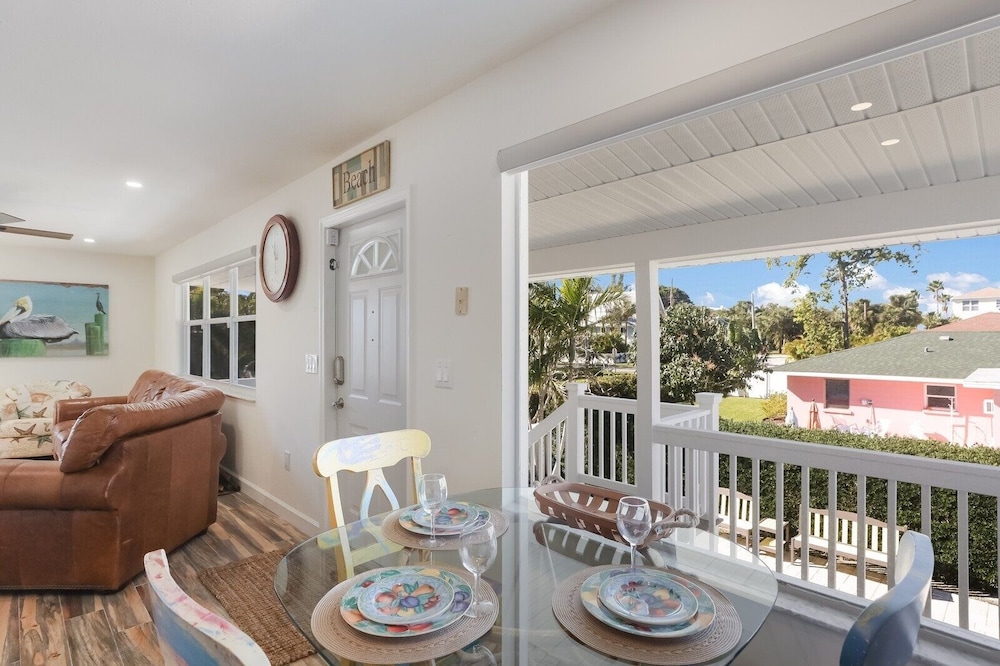 Surf Riders 4 Bedroom Home