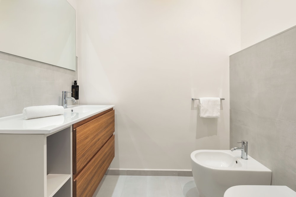 Vatican Beautiful 2Br Apartment With Terrace