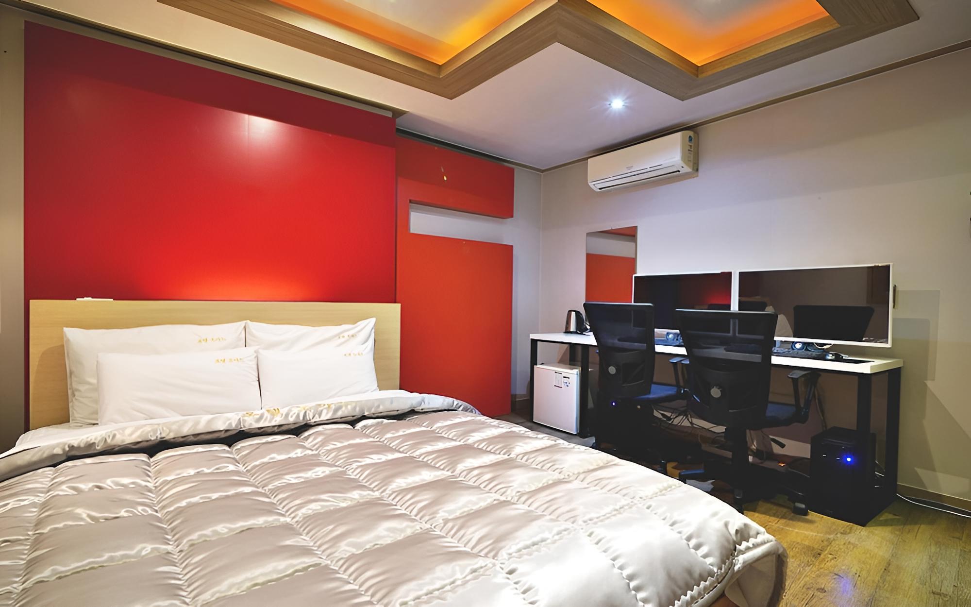 Tongyeong Omad Hotel view 5