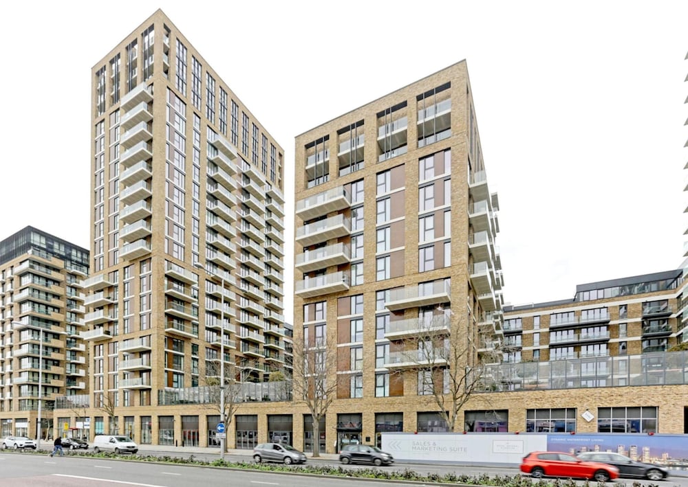 Coastal Comfort With Parking