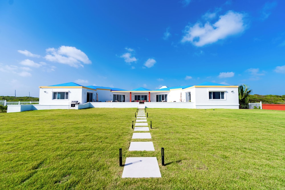 4-bed Villa, Pool, Parking - Image 5