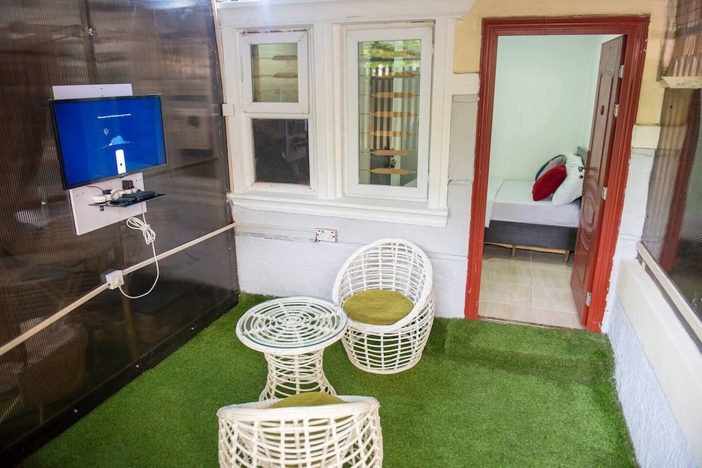 Lovely One-bed Apartment Located in Abuja view 3