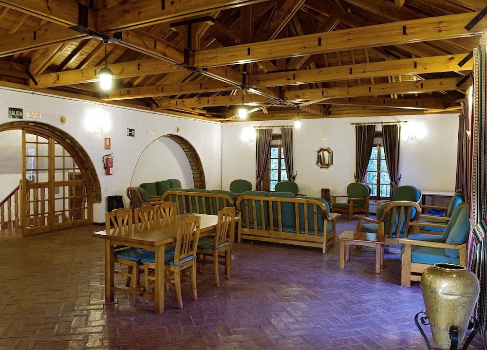 Albergue Inturjoven El Bosque - Hostel photo 2