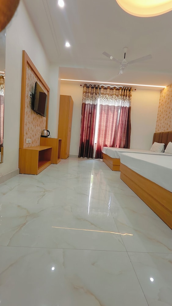 Hotel Pilgrim Near Golden Temple