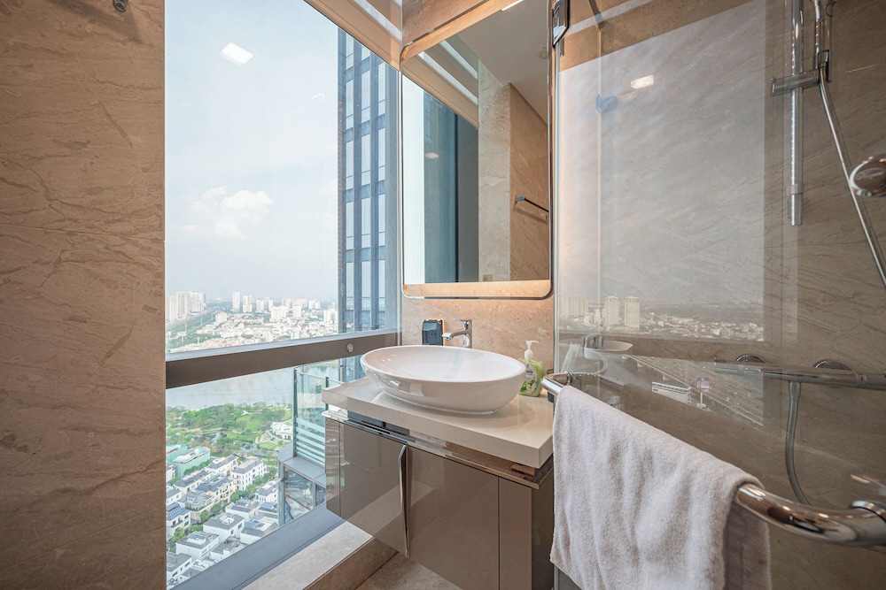 Landmark 81 & Vinhomes - ZEN Saigon Citypoint.