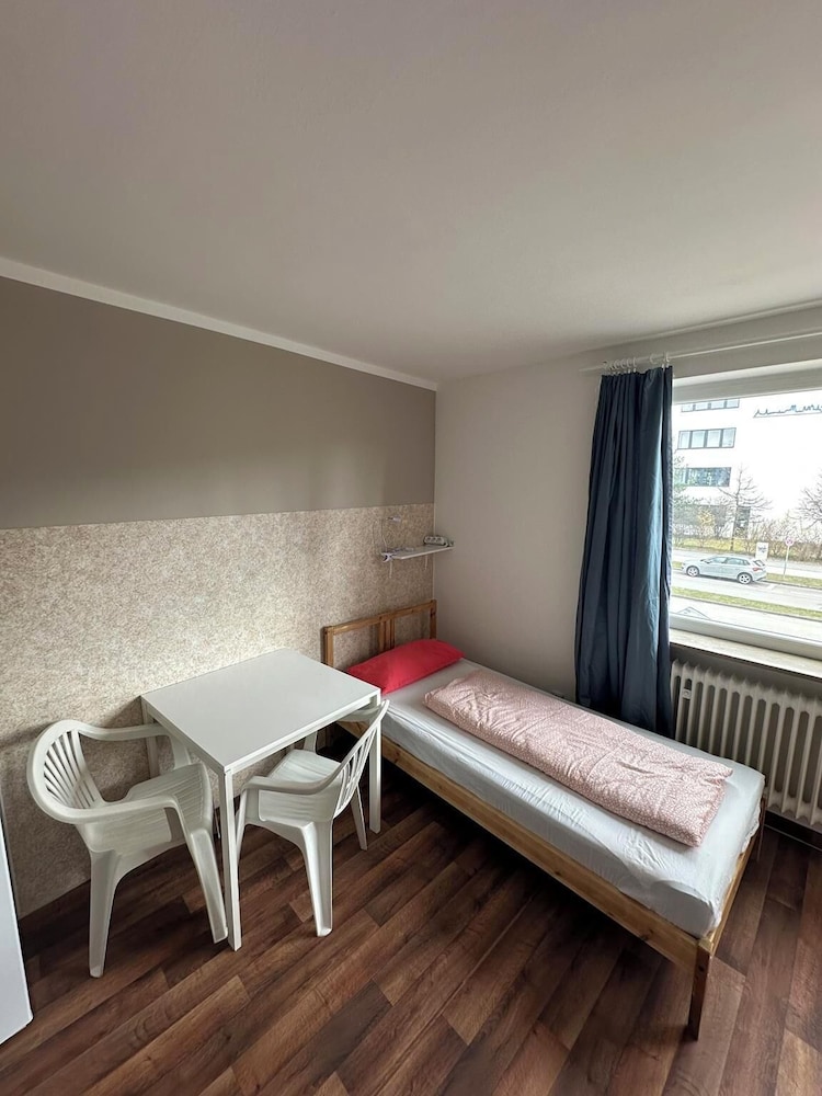 2-Rent Group Hostel Apartments HAN53