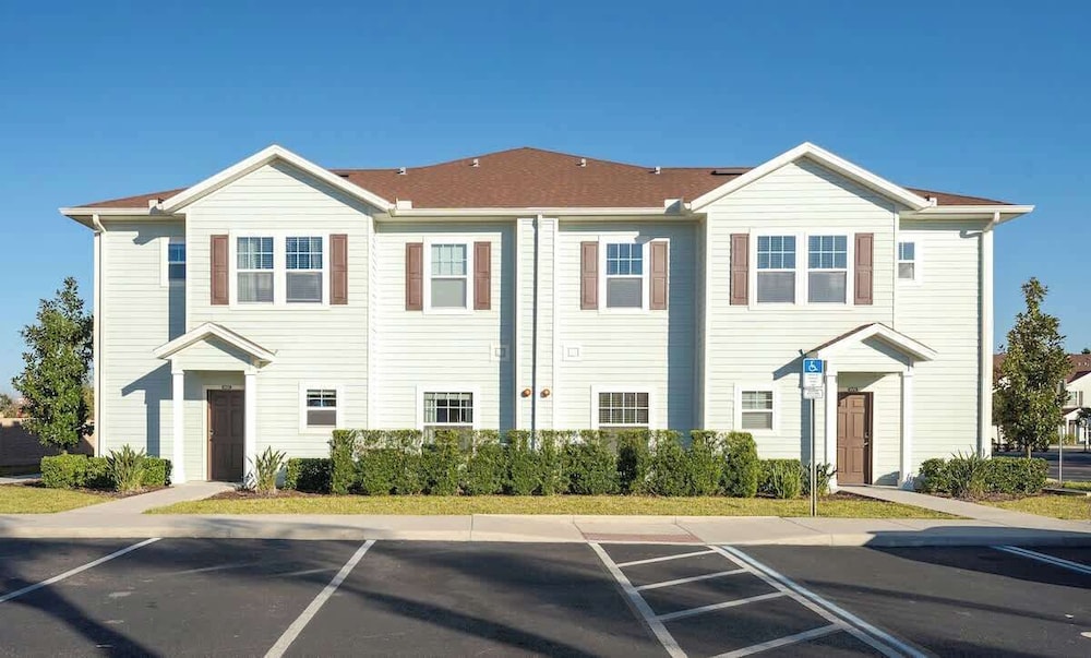 Cozy 4BR Retreat Near Orlando Attractions