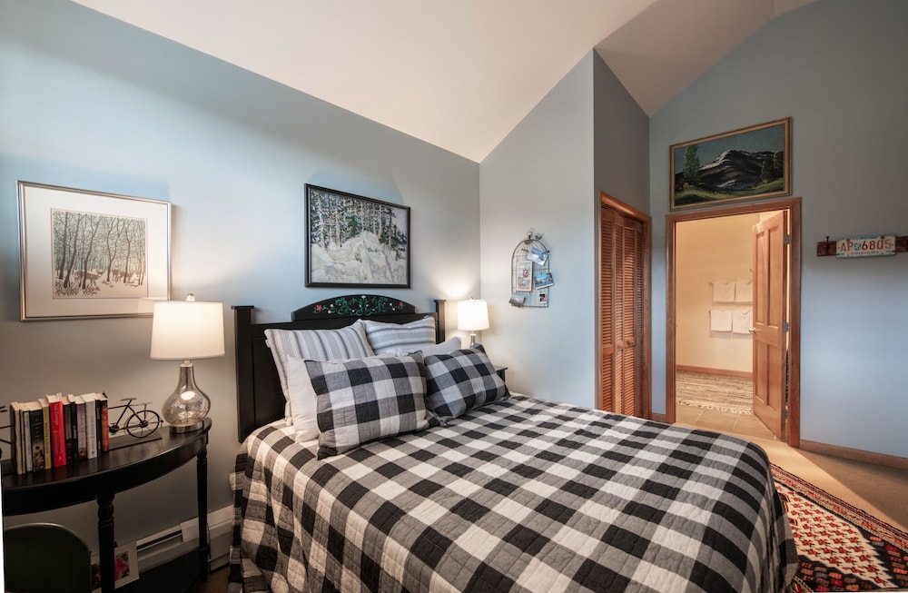 Winter Park CO Condos - Zephyr Mountain Lodge