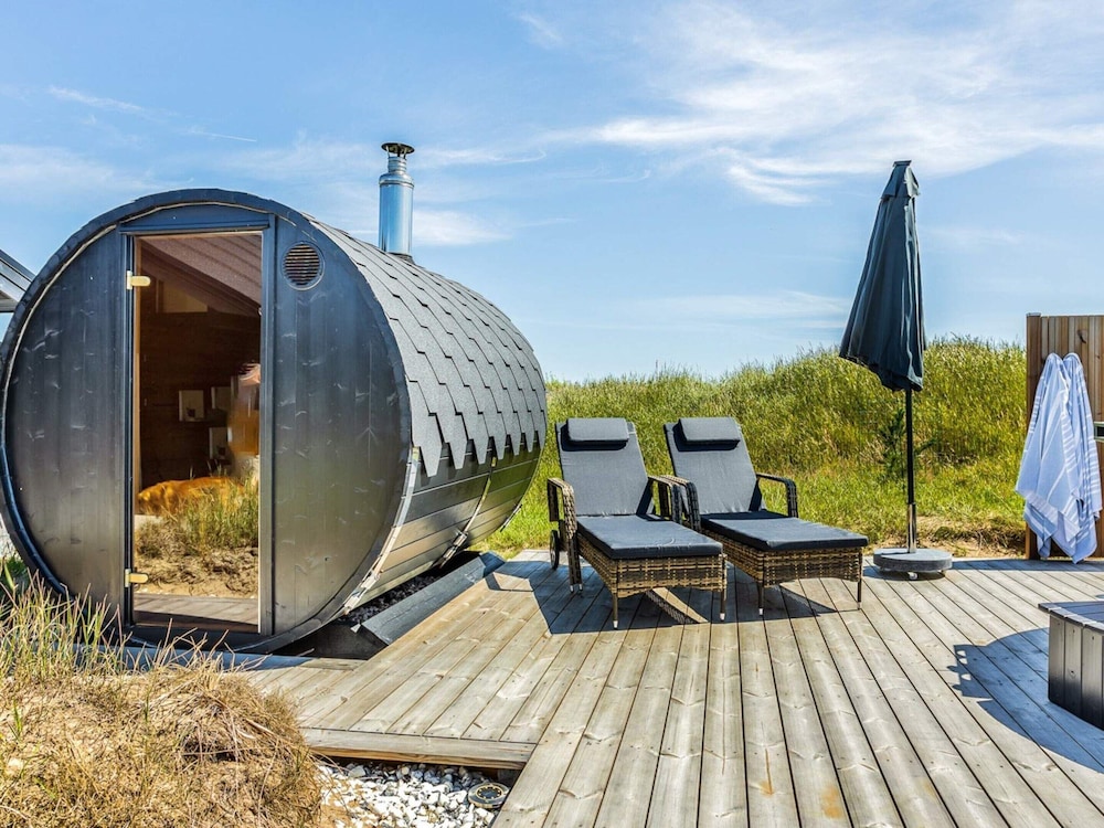 9 Person Holiday Home in Hirtshals view 5