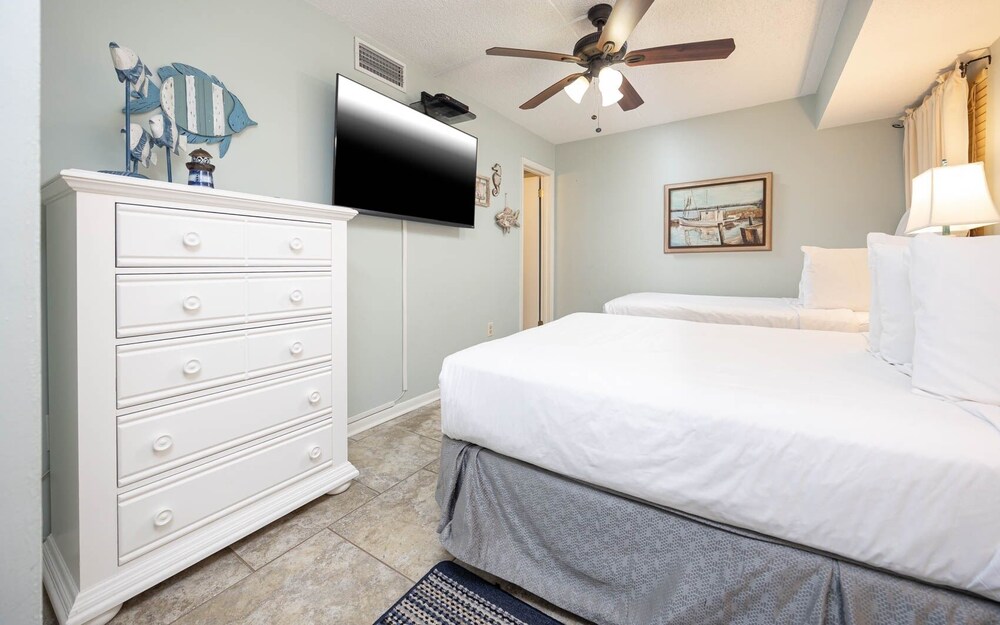 Island Winds East 602 2 Bedroom Condo