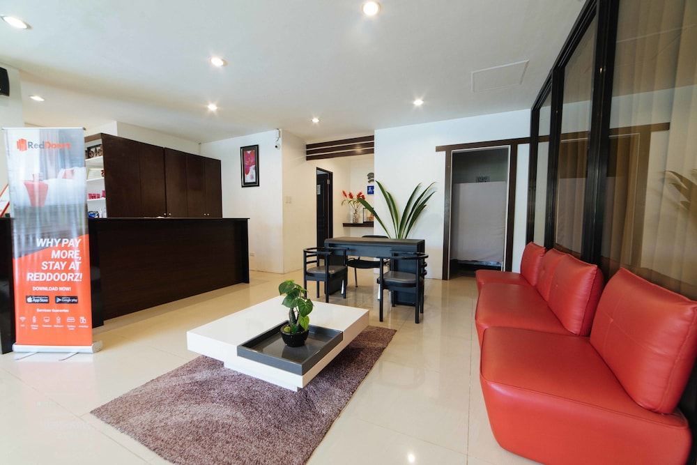 RedDoorz Premium @ Guadalupe Village Davao