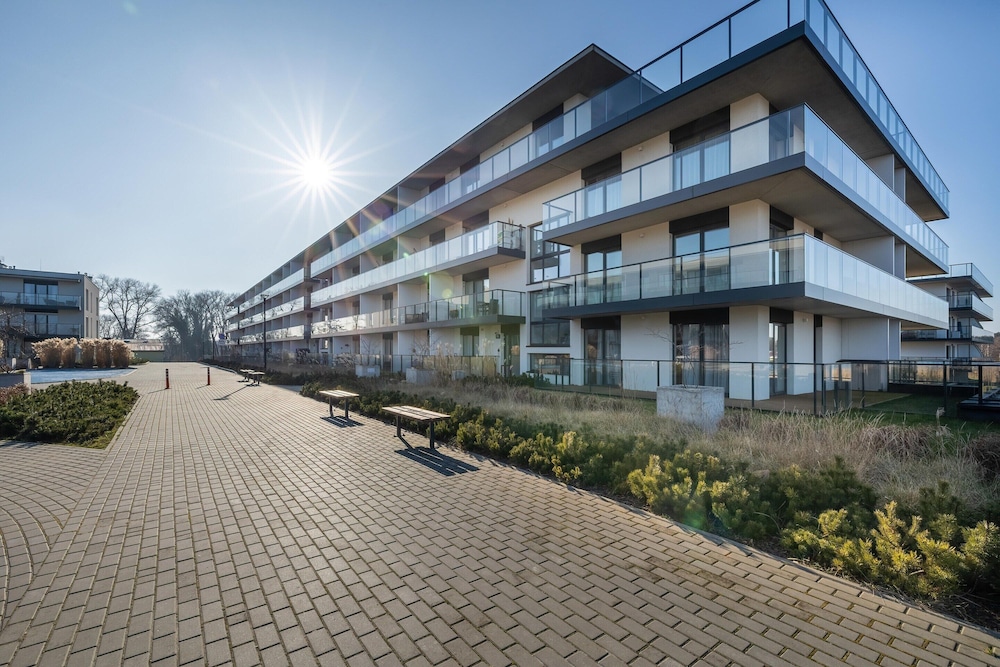 Apartment in Dziwnow With River View & Spa