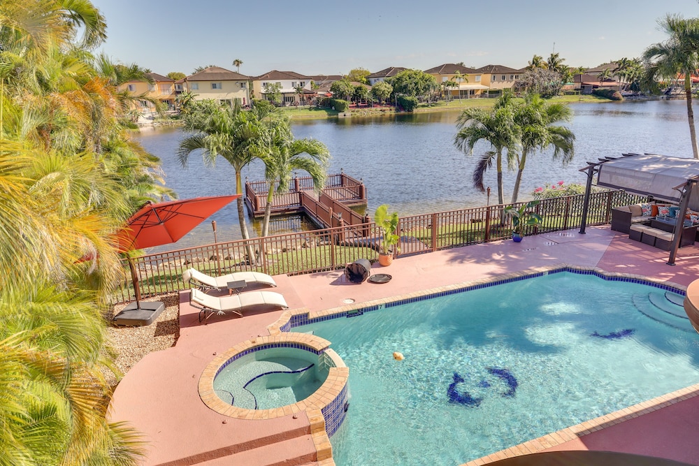 Spacious Miami Retreat w/ Grill, Pool & Dock!