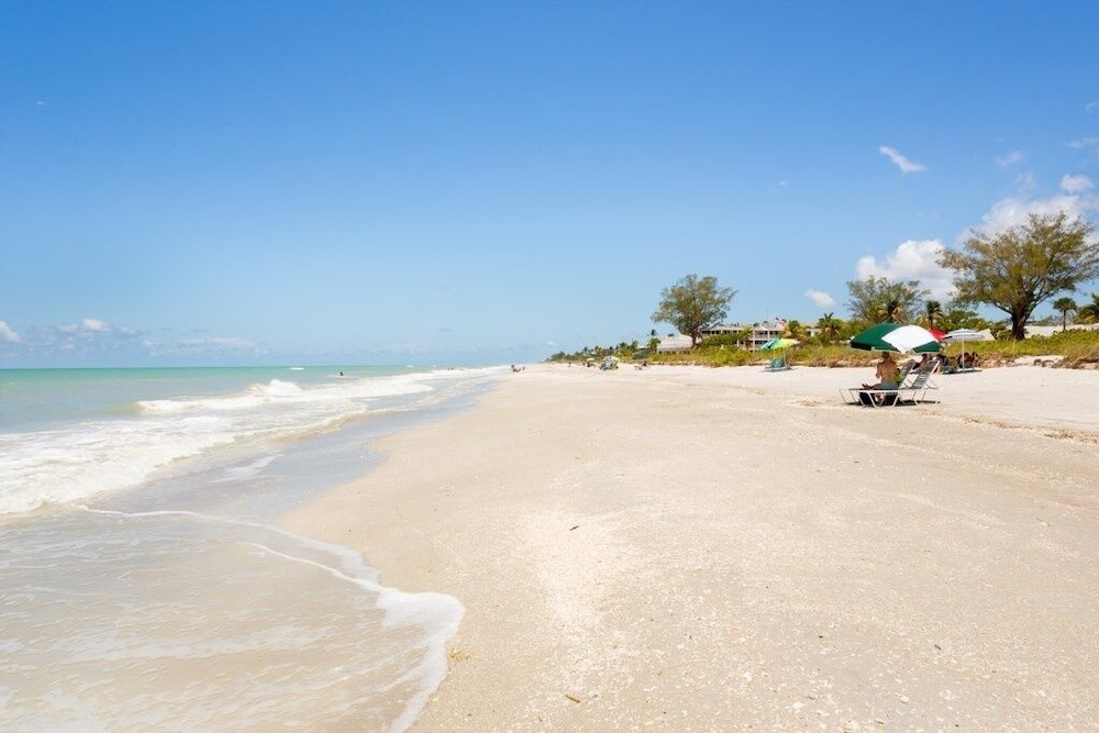 Atrium 303 3 Bedroom Condo