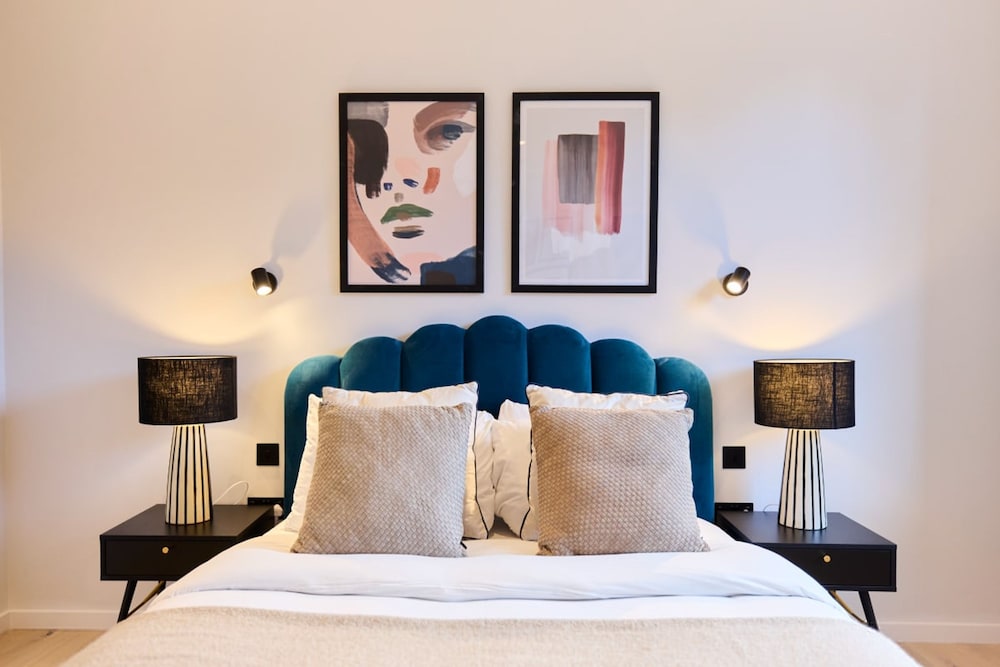 The Brondesbury Place - Bright 2bdr Flat With Balcony Parking