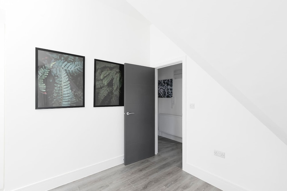 Skyvillion -vineyard Court Enfield 1bed Wbalcony