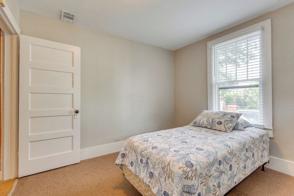 8 Mi to Pensacola Beach: Home w/ Private Pool