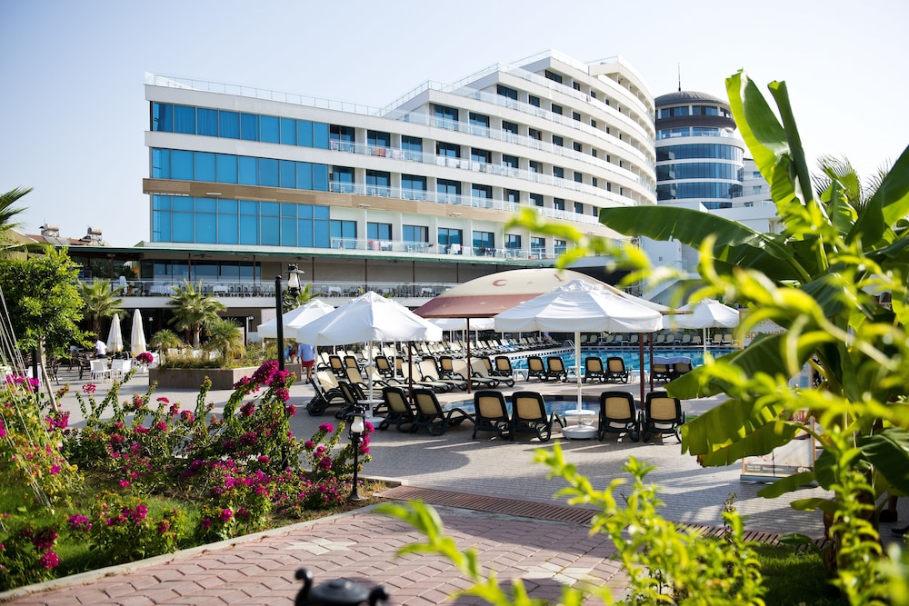 Raymar Resort & Aqua