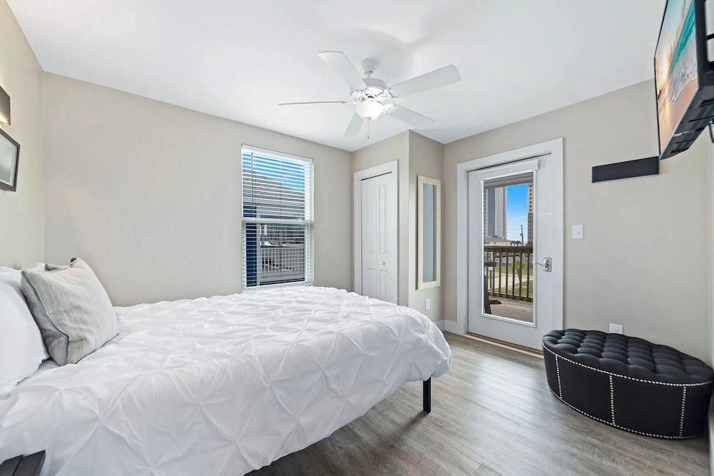 Pipedreams 333 8 Bedroom Home