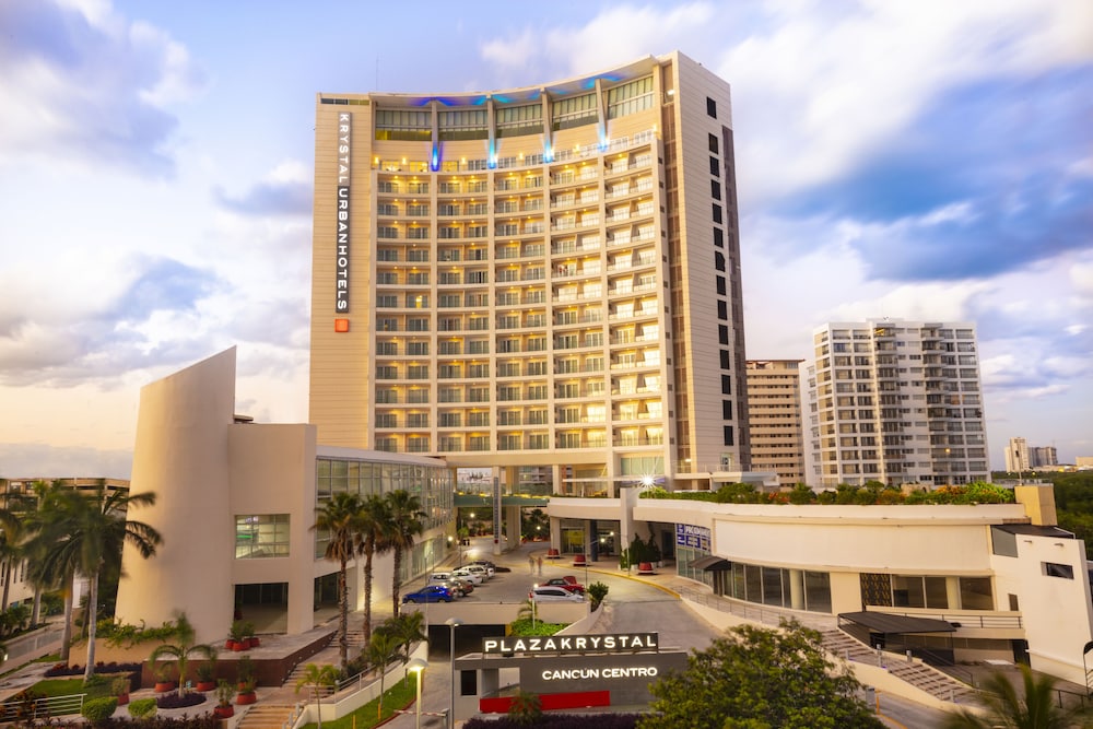Krystal Urban Cancun & Beach Club
