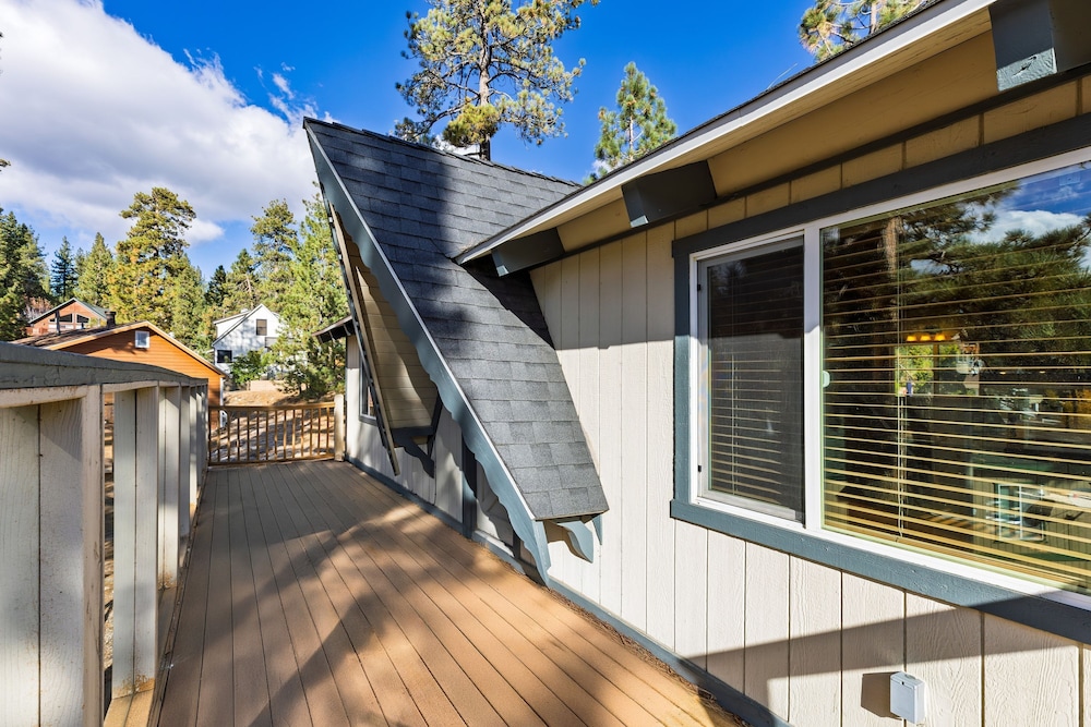 Lakeside in Bearadise by Avantstay Gorgeous Mountain Cabin in Boulder Bay