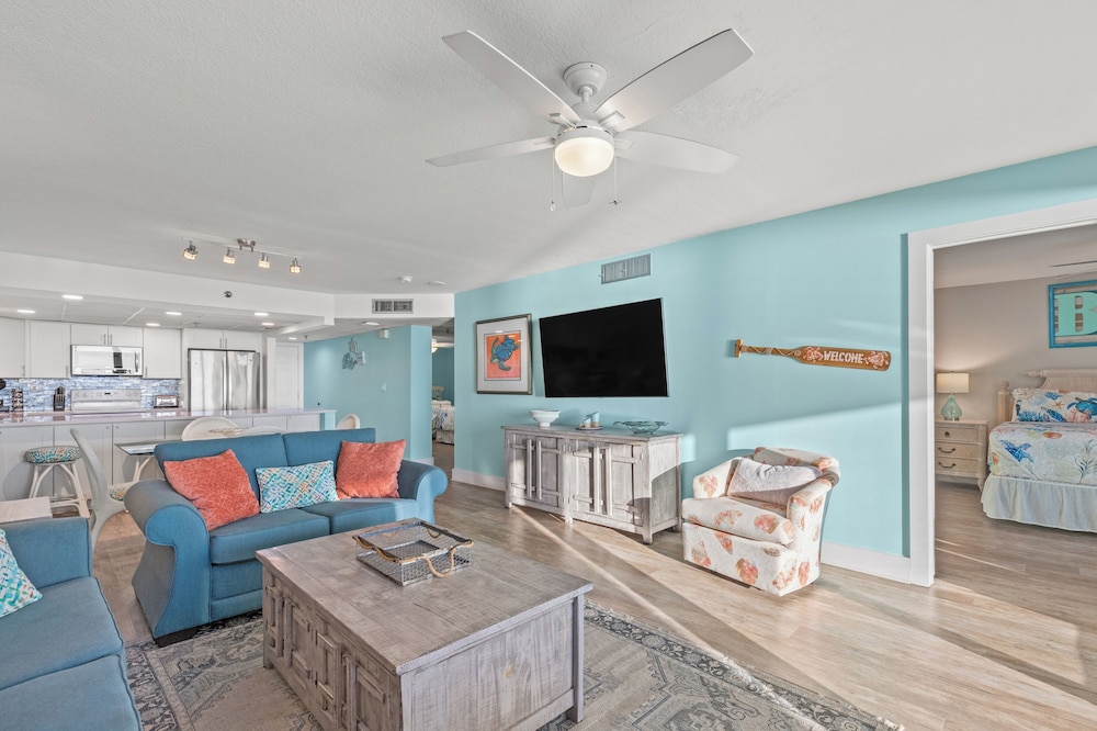 Watercrest Waves! Beachfront 2br/2ba Condo, Sleeps 8, Stunning Gulf Views!