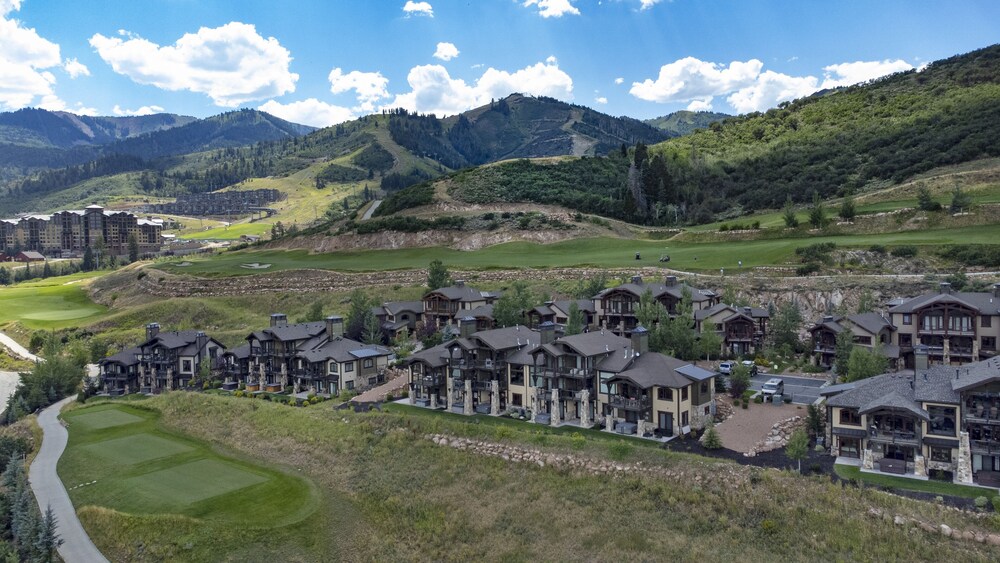 Fairway Springs by Luxury Mountain Desti view 4