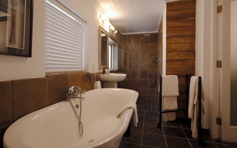 Silvermist Hotel
