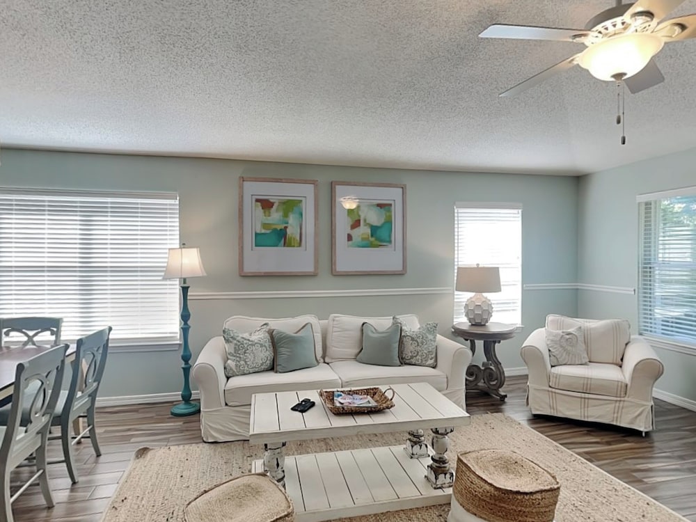 Emerald Port Of Call by Southern Vacation Rentals