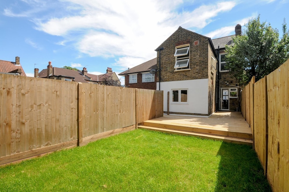 outdoor bbq area