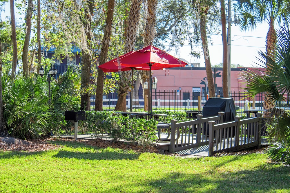 Barefoot'n Resort Kissimmee Orlando