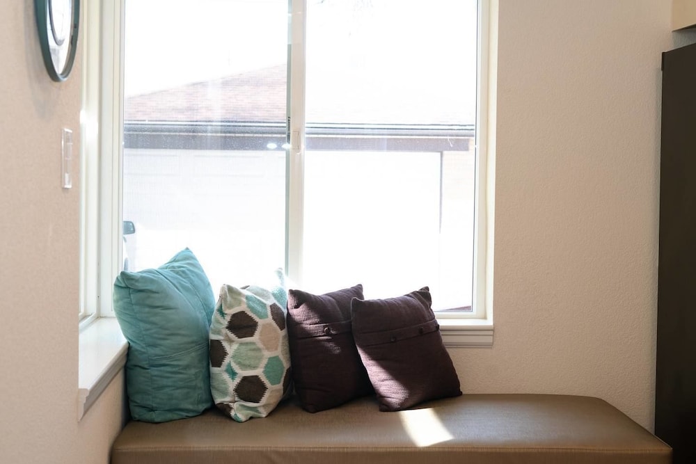 The Meadowlark Manor Spacious Backyard  Hot Tub - Property Image 14