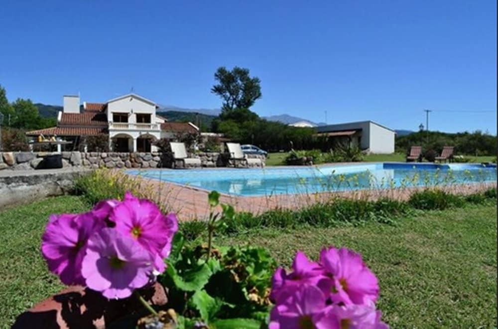 Hosteria La Caldera
