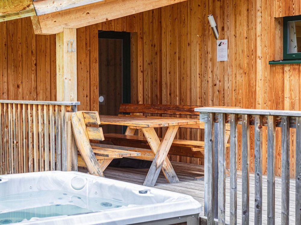 Appealing Chalet in the ski Area