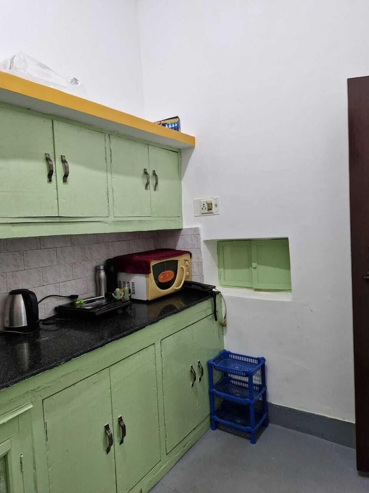 TNC Lucknow by The Nomad Cave Hostel