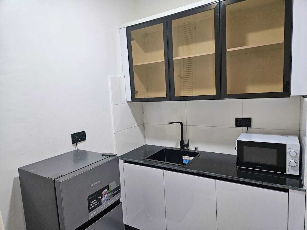 Reens Suites and Apartment