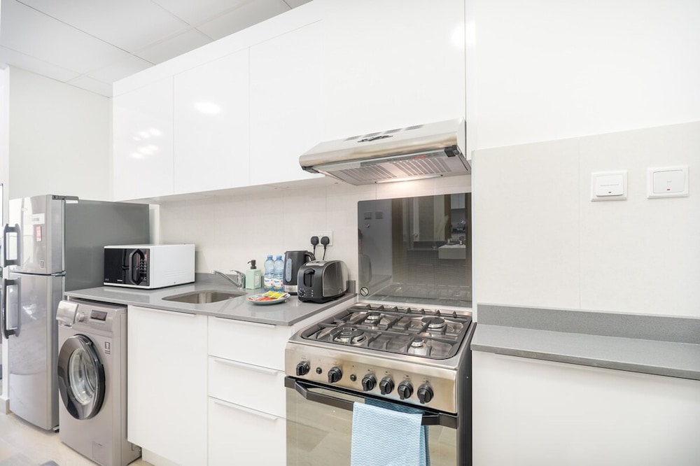 Perfect Studio That Sleeps 2 in JVC