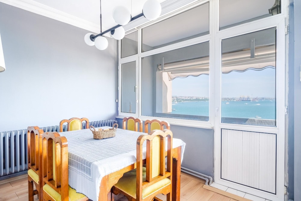 Magnificent Sea View Flat 5 min to Istiklal Square