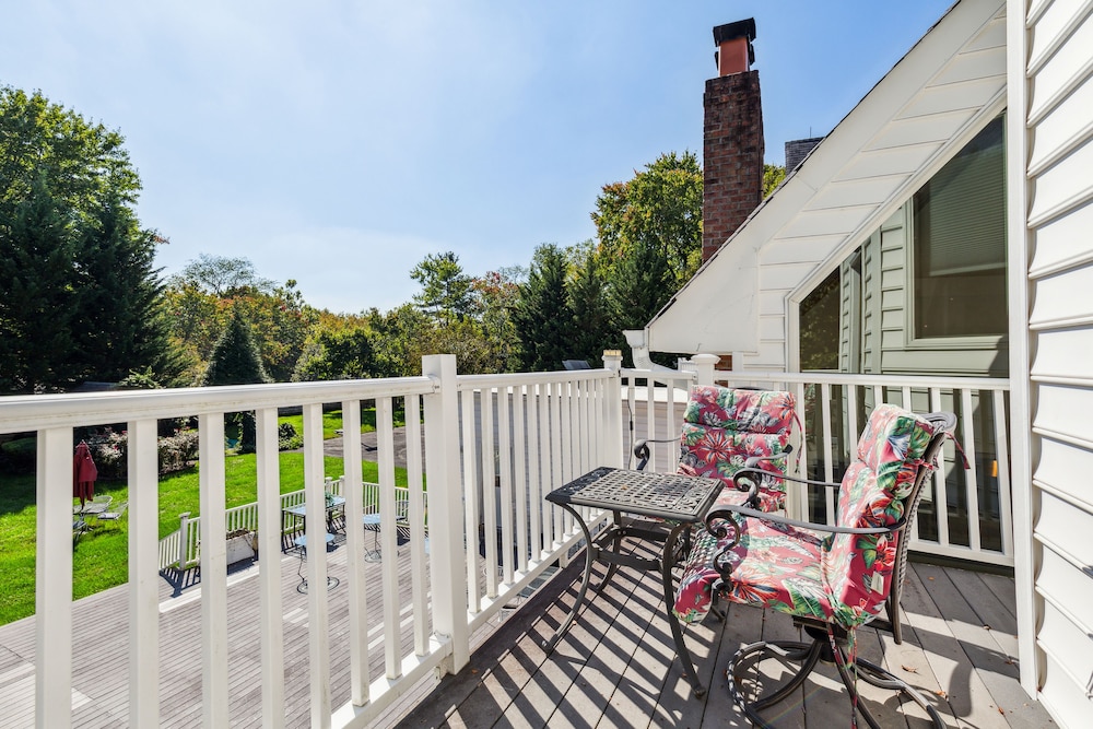 Columbia Vacations - The Columbia Inn at Peralynna Manor - Property Image 76