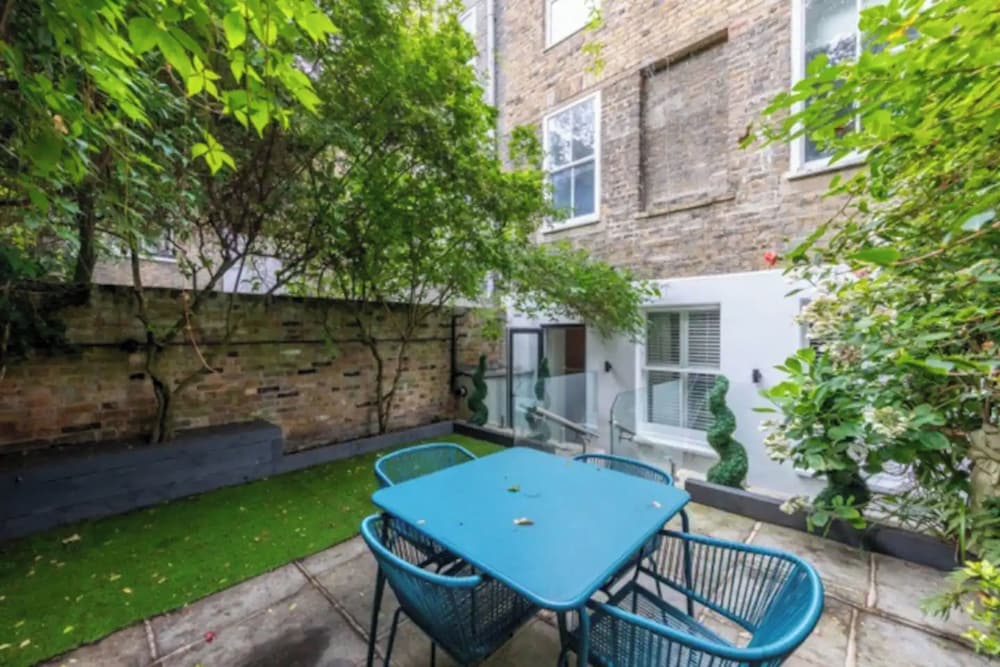 Beautifully Refurbished 2BD Flat - Earl's Court!