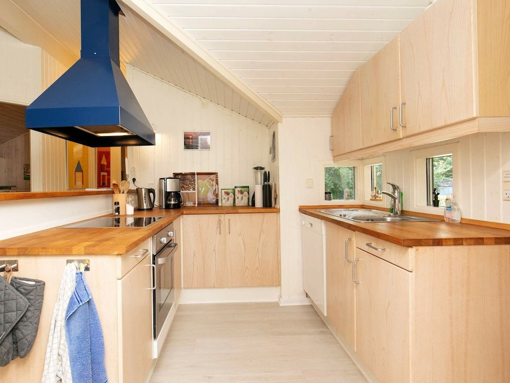 8 Person Holiday Home in Martofte view 4