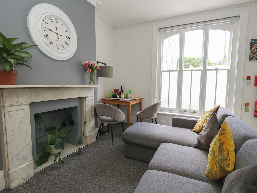 Flat 2 - Studland