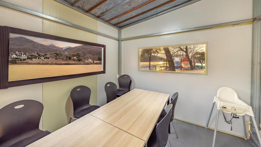meeting & event spaces