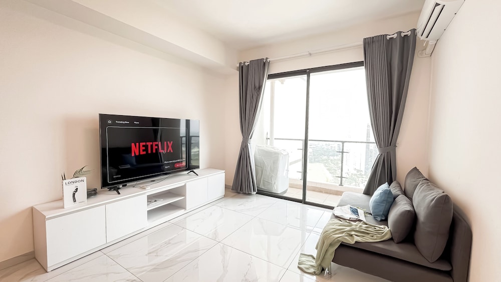 Cozy 2Br With Extra Room At Sky House Bsd Apartment