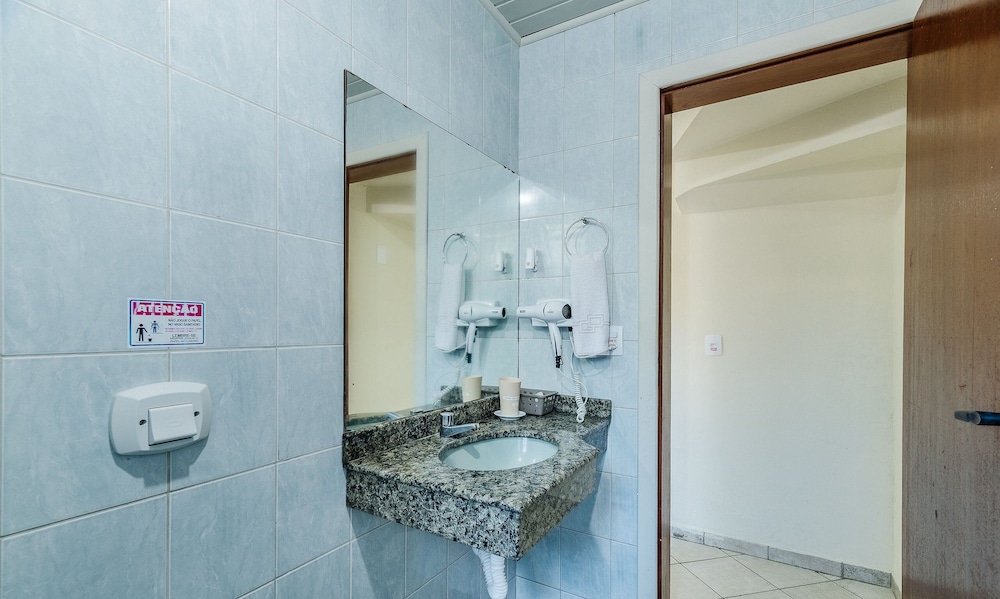JOFs Apartamentos c Piscina e Vista Mar