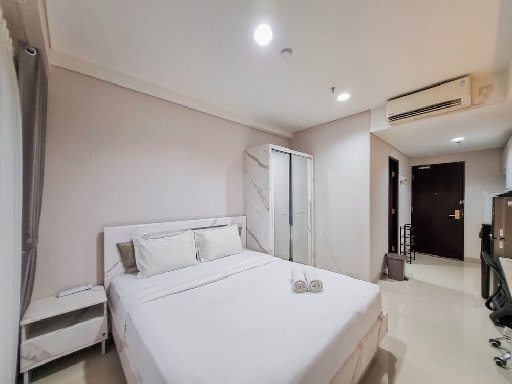 Comfortable And Spacious Studio At Patraland Amarta Apartment