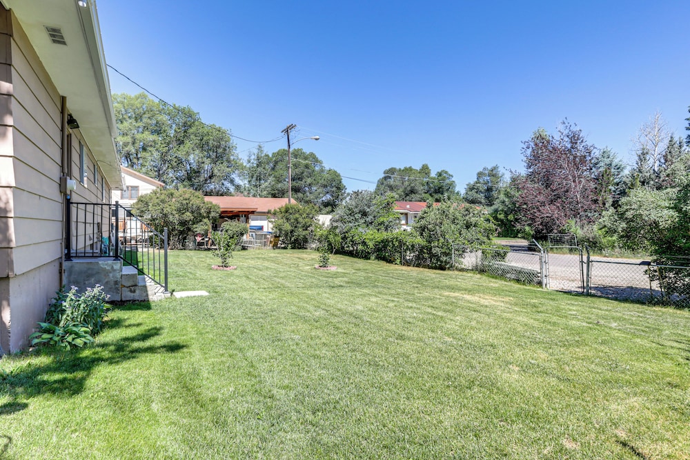 Walk to Main St: Carbondale Apt w/ Shared Patio