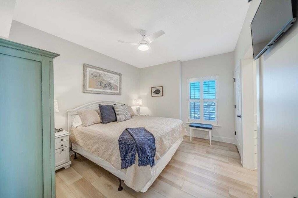 Coastal Hippy Chic by Avantstay Oceanfront, 2 Pools, Beach Chairs Incl