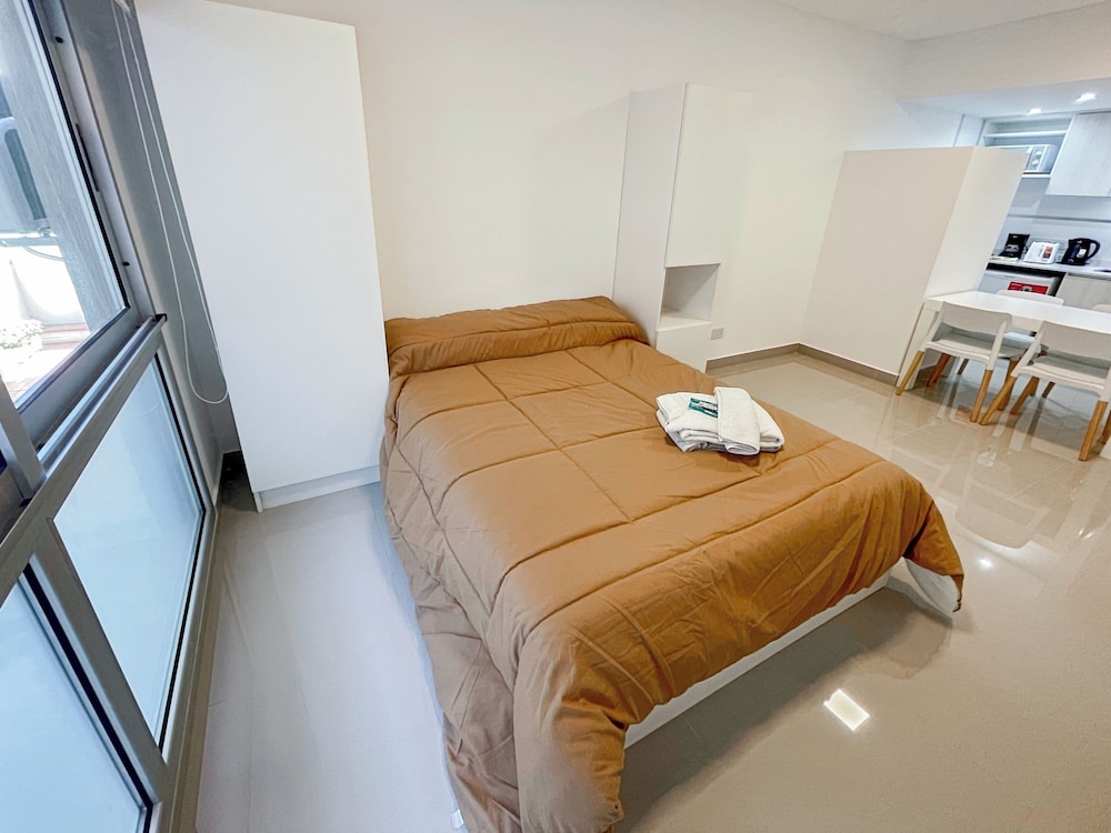 Ayres Suites Moreno